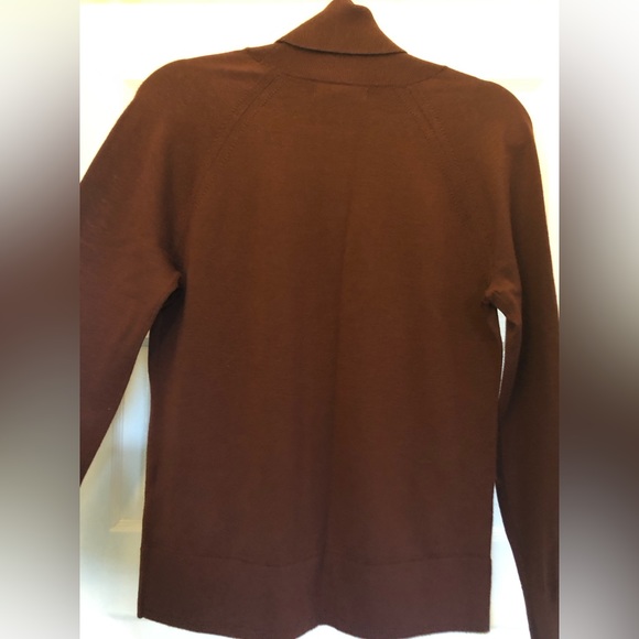 Beautiful Banana Republic 100% Merino wool sweater, sz L, fits like M - Picture 4 of 4